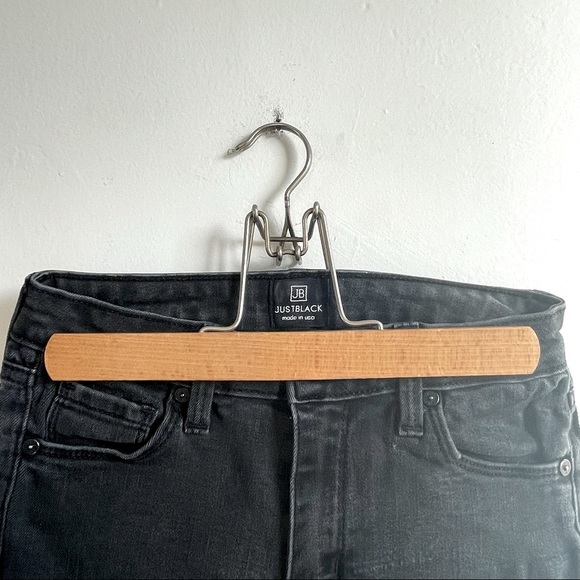 Just Black | high waisted destroyed knee skinny jeans - Picture 7 of 11